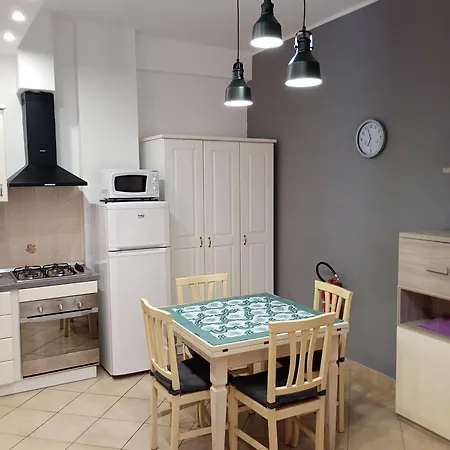 Sunny Apartment Lido di Ostia